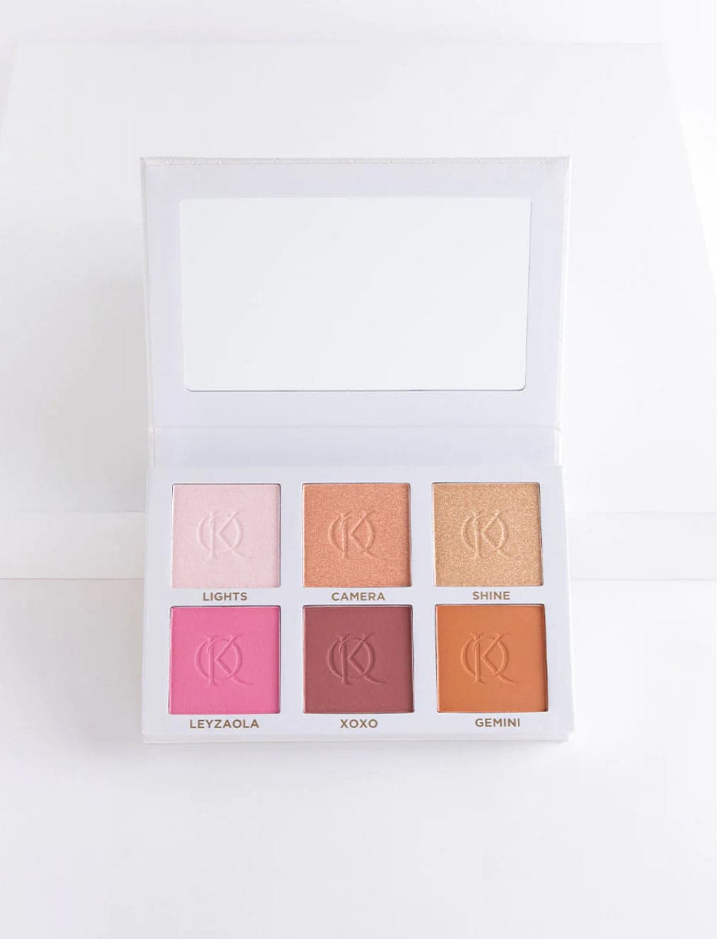 Kenia Beauty BLUSH AND SHINE KIT